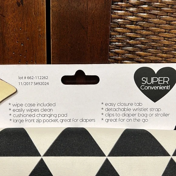 Emma & Chloe LOVE Portable Diaper Changing Station NWT - Picture 3 of 14